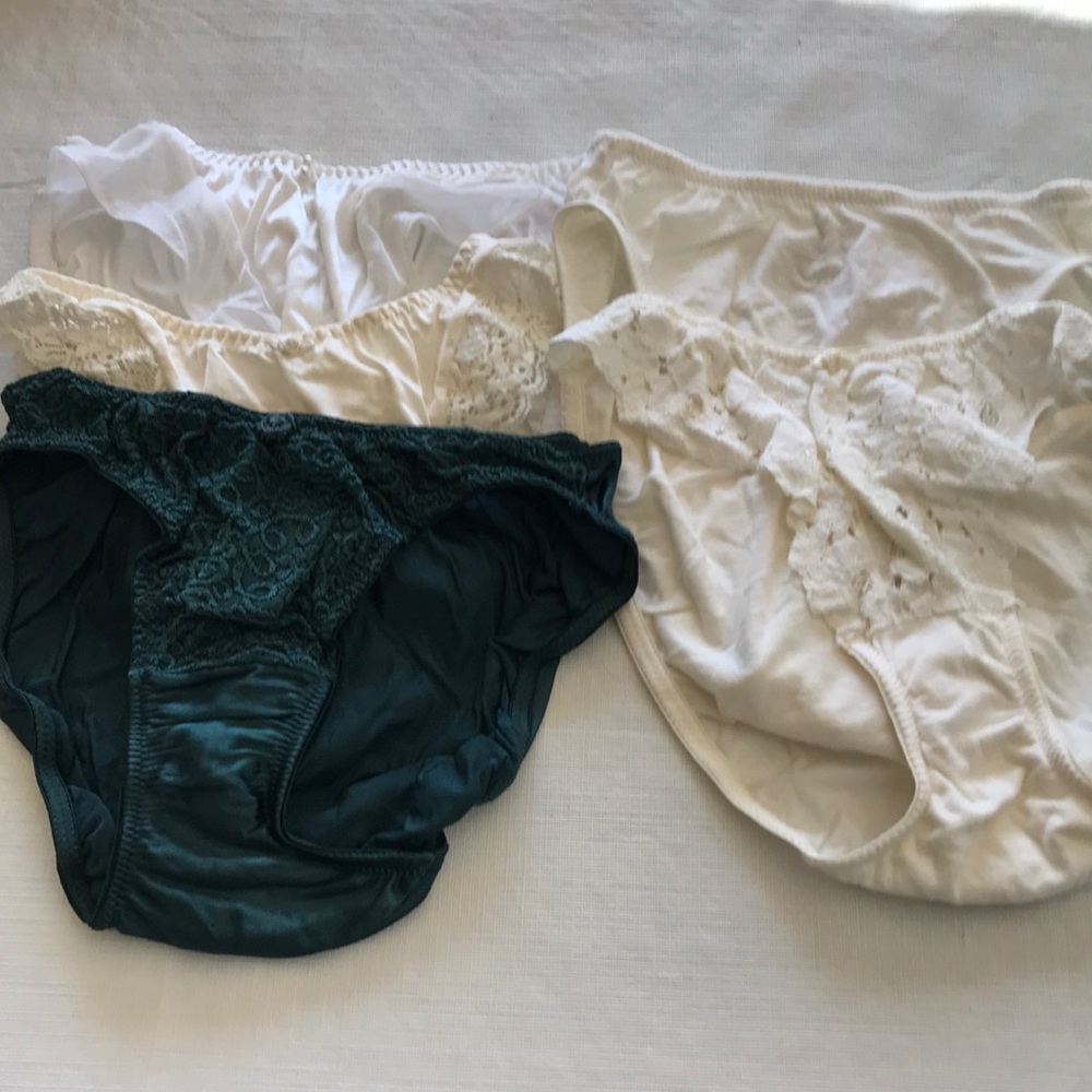 Brand new Oscar de la Renta panties